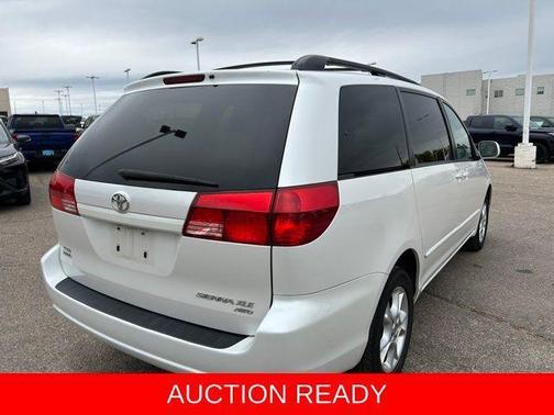2004 Toyota Sienna XLE