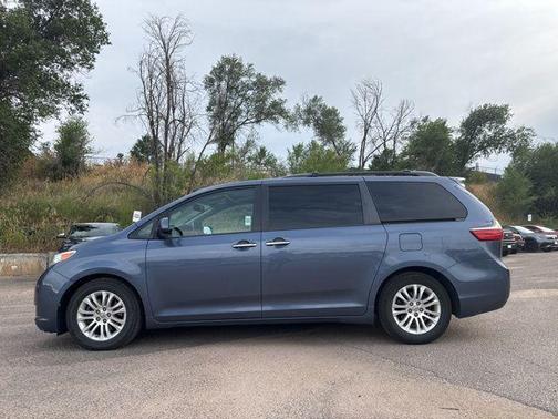 2015 Toyota Sienna XLE Premium