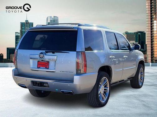 2013 Cadillac Escalade Premium