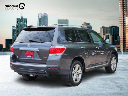 Magnetic Gray Metallic 2012 Toyota Highlander Limited