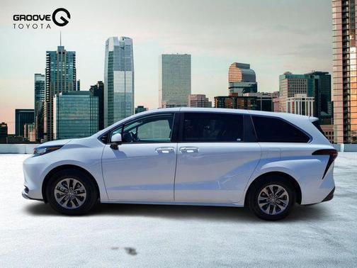Ice 2023 Toyota Sienna LE