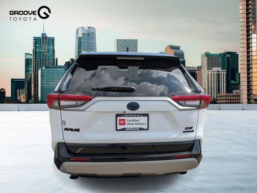 2023 Toyota RAV4 Hybrid SE