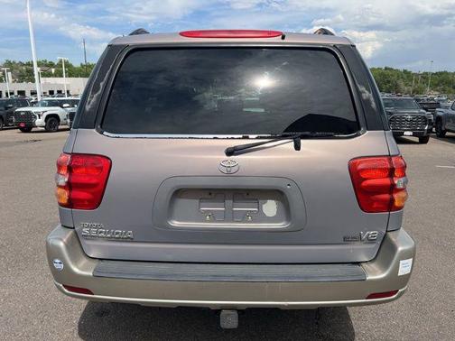 2002 Toyota Sequoia SR5