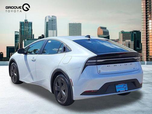Wind Chill Pearl 2026 Toyota Prius Plug-In Hybrid SE