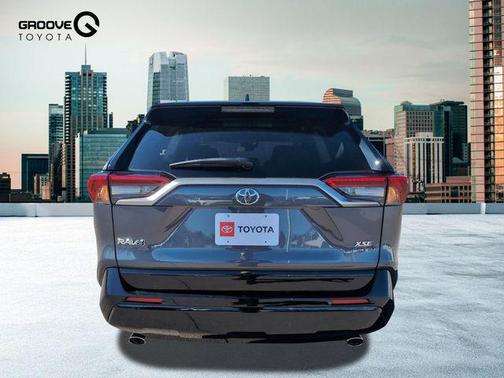 2025 Toyota RAV4 Hybrid SE