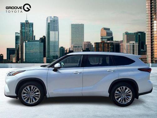 2024 Toyota Highlander Hybrid Platinum