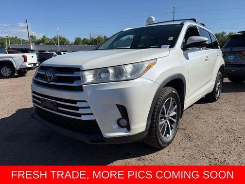 Blizzard Pearl 2017 Toyota Highlander XLE