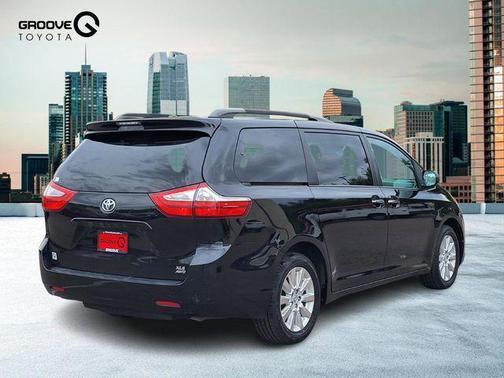 2015 Toyota Sienna XLE