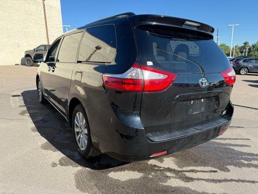 2015 Toyota Sienna XLE