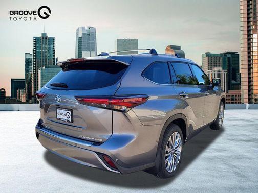 2025 Toyota Highlander Platinum