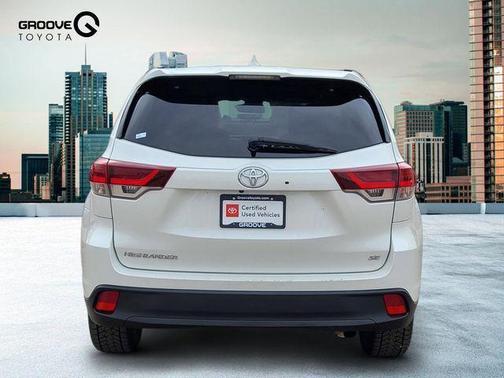 2019 Toyota Highlander SE
