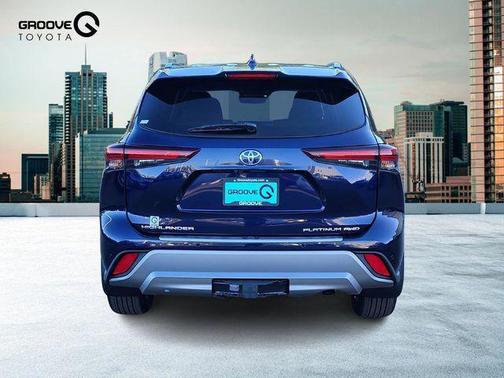 2025 Toyota Highlander Platinum