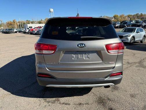 2016 Kia Sorento EX