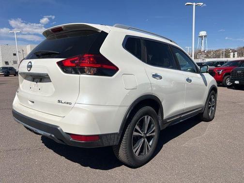 2017 Nissan Rogue SL