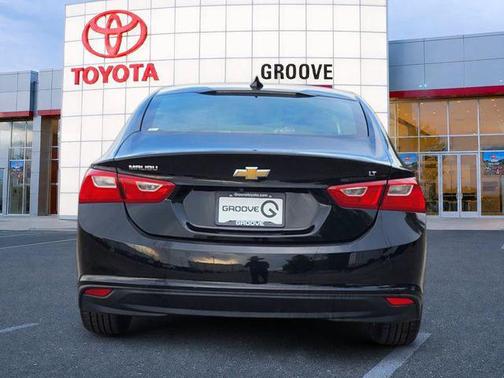Mosaic Black Metallic 2023 Chevrolet Malibu FWD 1LT