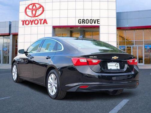 Mosaic Black Metallic 2023 Chevrolet Malibu FWD 1LT