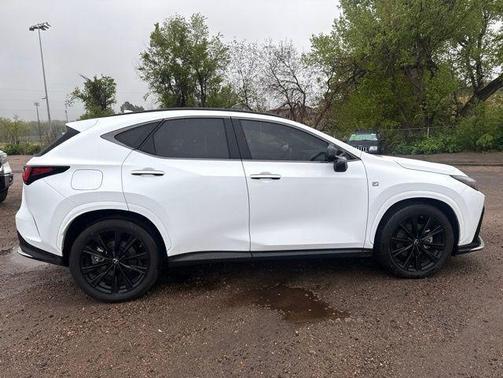 2024 Lexus NX 450h+ F SPORT Handling