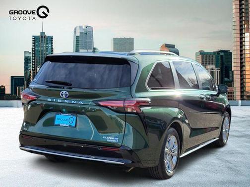 2023 Toyota Sienna Platinum