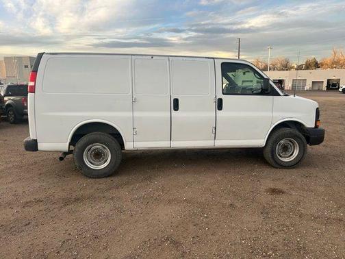 2009 Chevrolet Express 3500 Base