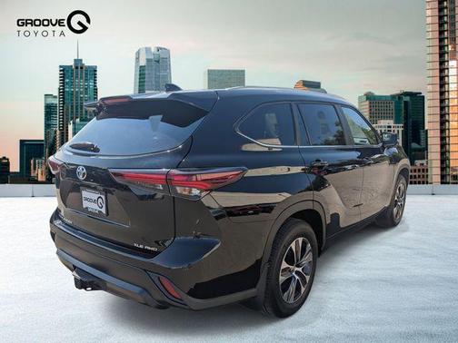 2025 Toyota Highlander XLE