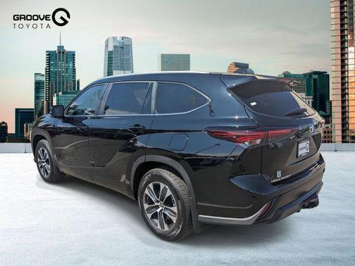 2025 Toyota Highlander XLE