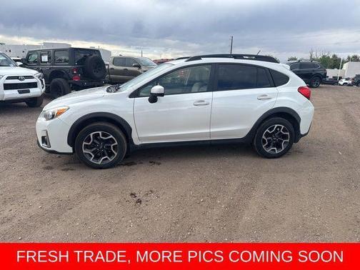 Crystal White Pearl 2016 Subaru Crosstrek 2.0i Premium
