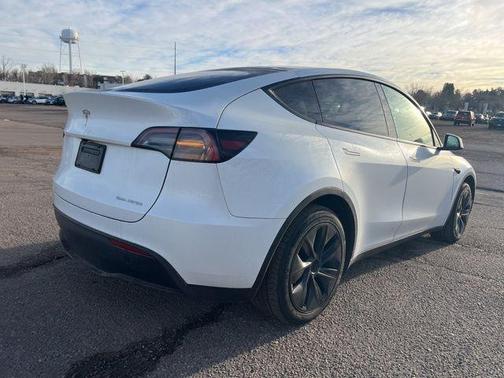 2024 Tesla Model Y Long Range Dual Motor All-Wheel Drive