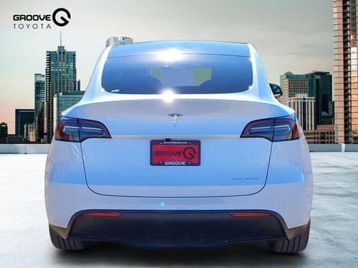 2024 Tesla Model Y Long Range Dual Motor All-Wheel Drive