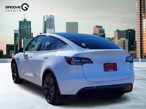 2024 Tesla Model Y Long Range Dual Motor All-Wheel Drive