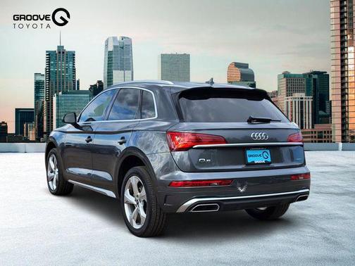 Daytona Gray Pearl Effect 2022 Audi Q5 45 S line Prestige