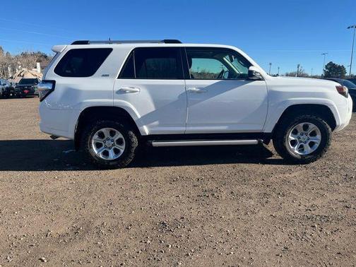 2022 Toyota 4Runner SR5