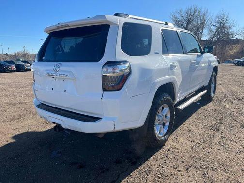 2022 Toyota 4Runner SR5