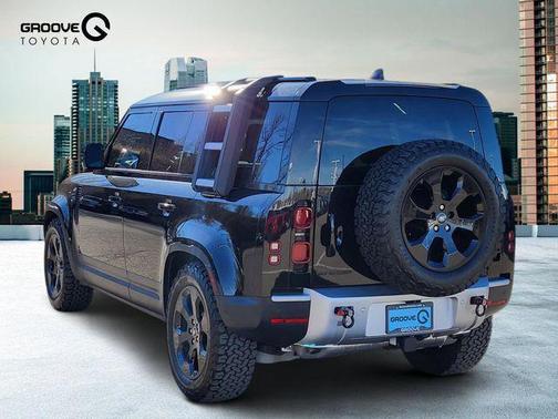 2025 Land Rover Defender 110 P400 S