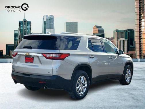 2018 Chevrolet Traverse LT Cloth