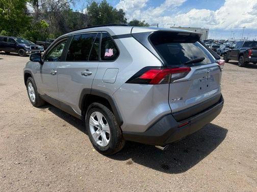 Silver Sky Metallic 2019 Toyota RAV4 XLE