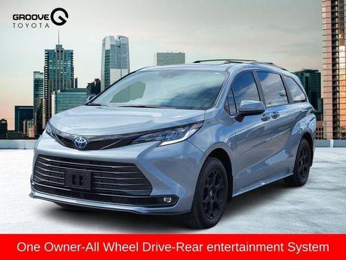 Cement 2025 Toyota Sienna Woodland Edition