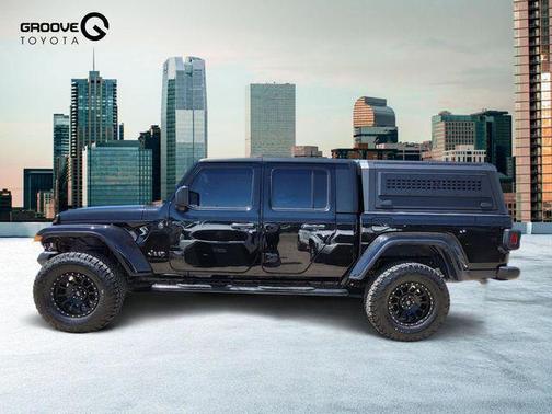 Black Clearcoat 2022 Jeep Gladiator Sport S