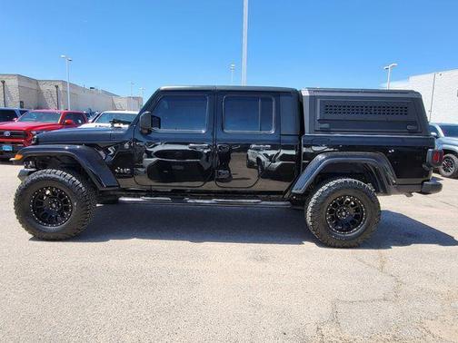 Black Clearcoat 2022 Jeep Gladiator Sport S