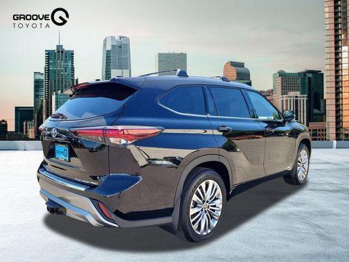 2025 Toyota Highlander Platinum