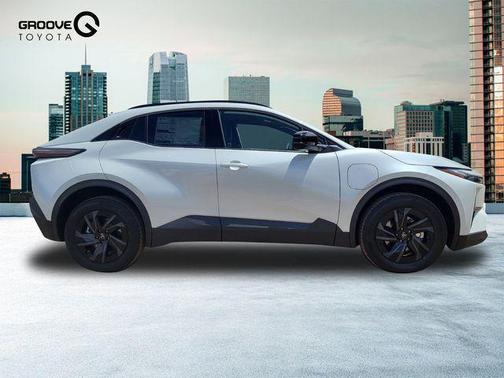 Wind Chill Pearl 2026 Toyota C-HR SE
