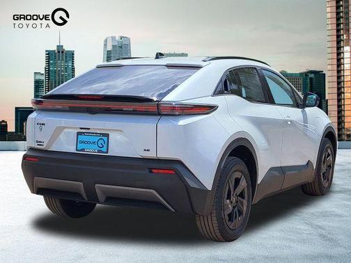 Wind Chill Pearl 2026 Toyota C-HR SE