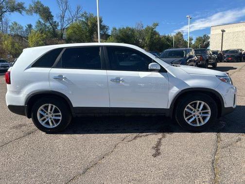 2014 Kia Sorento LX