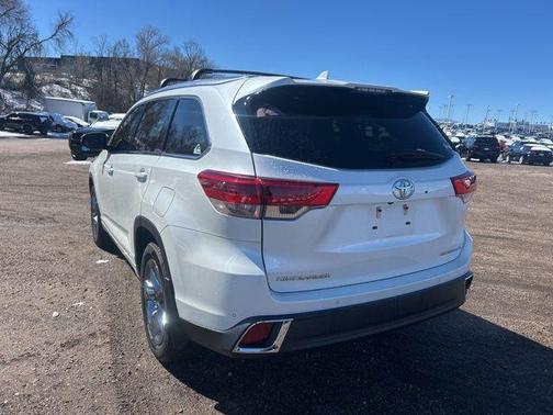 2019 Toyota Highlander Limited Platinum