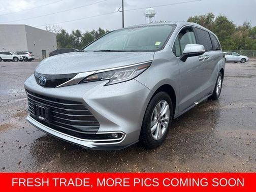 Celestial Silver Metallic 2025 Toyota Sienna Limited