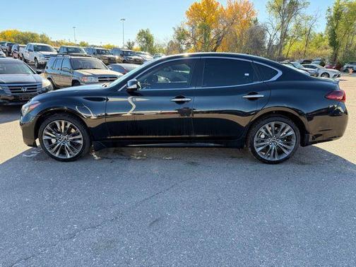2017 INFINITI Q70 3.7X