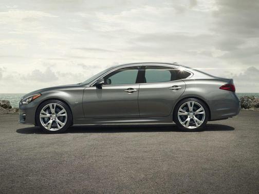 2017 INFINITI Q70 3.7X