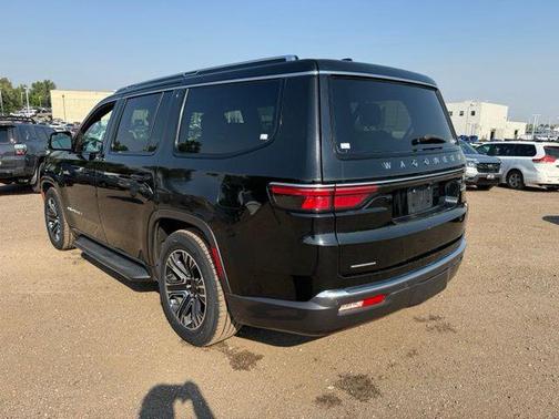 Diamond Black Crystal Pearlcoat 2022 Jeep Wagoneer Series III 4x4