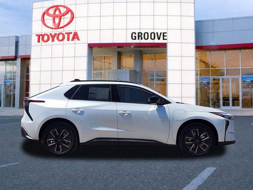 Wind Chill Pearl 2026 Toyota bZ XLE