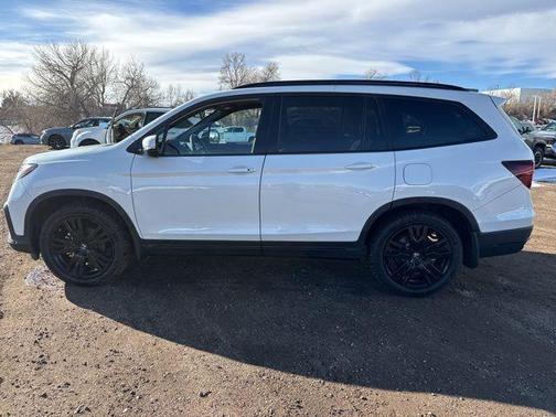 2021 Honda Pilot AWD Black Edition