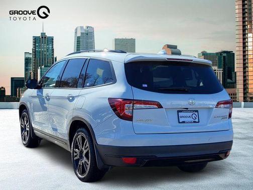 2021 Honda Pilot AWD Black Edition